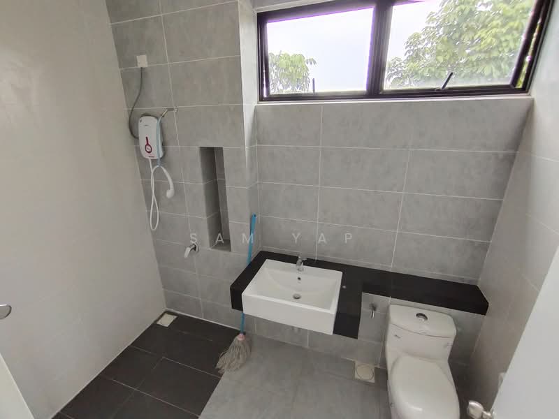 2-storey Terraced House for Rent in Eco Majestic (Semenyih) - Sam Yap - Bathroom - PropertyGuru.com.my