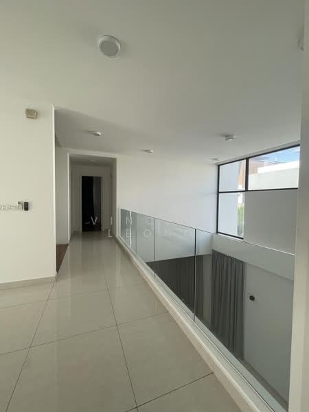 Bungalow for Sale in Kota Kemuning (Shah Alam) - Vincent Leong - Corridor - PropertyGuru.com.my