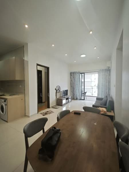 Condominium for Rent at Amberside @ Country Garden Danga Bay - Lui Lui - Dining Area - PropertyGuru.com.my