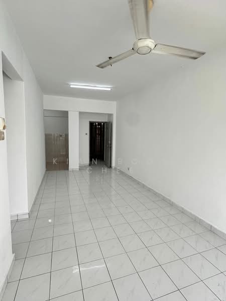 Pangsapuri untuk Disewa di Suria Kipark Damansara - Kian Boon Chee - Living Room - PropertyGuru.com.my