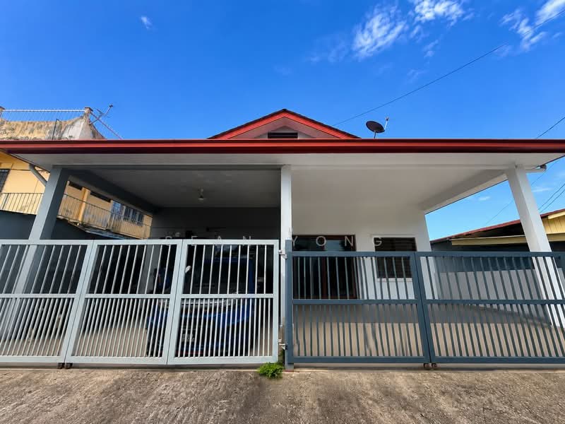 Rumah Berkembar untuk Dijual di Selayang (Selangor) - Sean Yong - Exterior - PropertyGuru.com.my