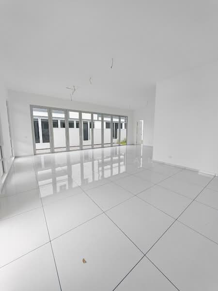 Rumah Berkembar untuk Dijual di Taman Ekoflora (Johor Bahru) - Tina Tan - Living Room - PropertyGuru.com.my