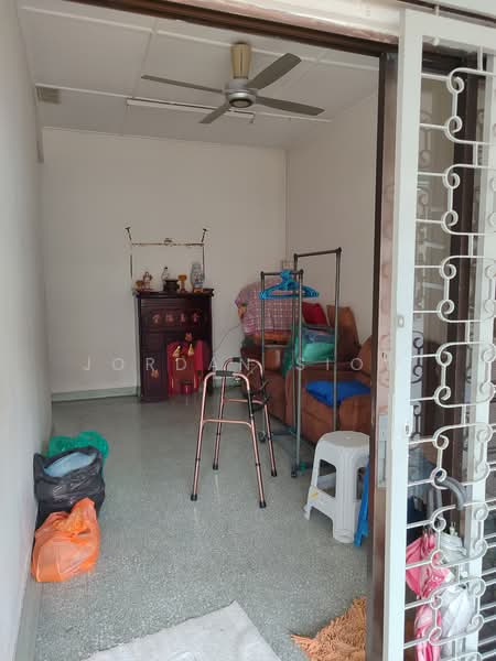1-storey Terraced House for Sale in Taman Salak Selatan (Salak South) - Jordan Siow - Living Room - PropertyGuru.com.my
