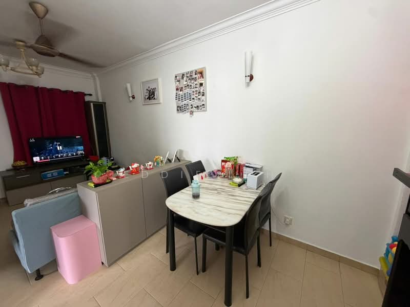 Pangsapuri untuk Dijual di Pandan Ria (Block A & B) - Eddie Loh - Living Room - PropertyGuru.com.my