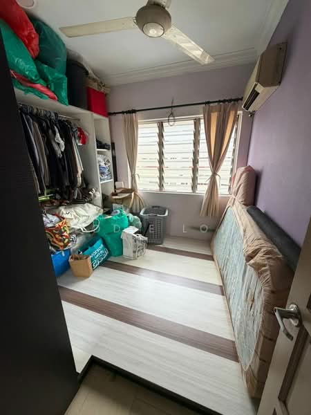 Pangsapuri untuk Dijual di Pandan Ria (Block A & B) - Eddie Loh - Bedroom - PropertyGuru.com.my