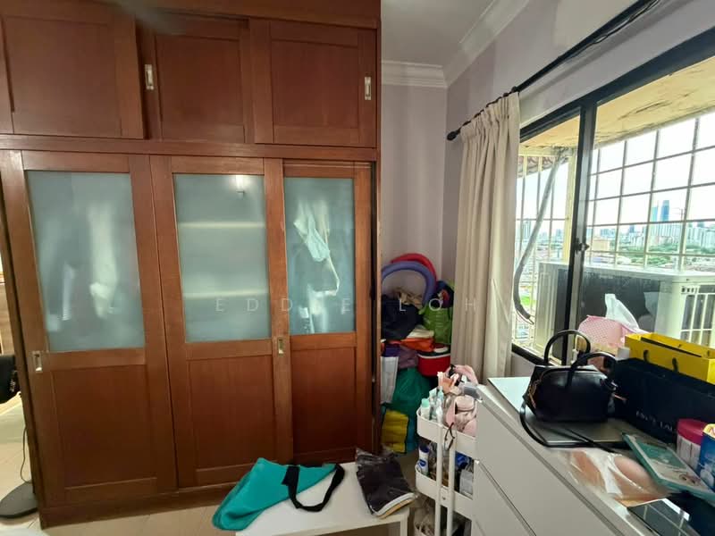 Pangsapuri untuk Dijual di Pandan Ria (Block A & B) - Eddie Loh - Bedroom - PropertyGuru.com.my