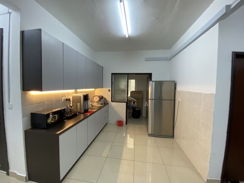 Kondominium untuk Disewa di Boulevard Serviced Apartment - Roy Ma - Kitchen - PropertyGuru.com.my