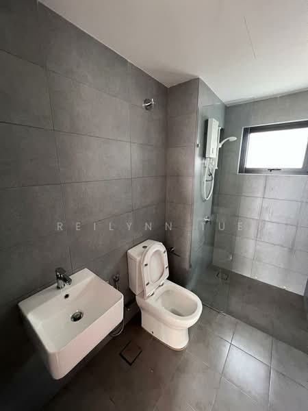 Condominium for Sale at Arinna - Reilynn Tue - Bathroom - PropertyGuru.com.my