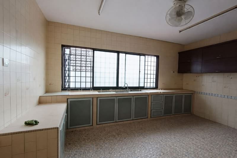 Rumah Berkembar untuk Dijual di Taman Kolam Air (Johor Bahru) - Chris Liew - Kitchen - PropertyGuru.com.my