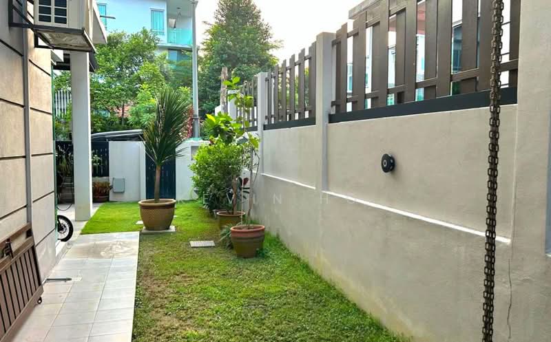 Semi-Detached House for Sale in Kajang (Selangor) - Kevin Ho - Exterior - PropertyGuru.com.my