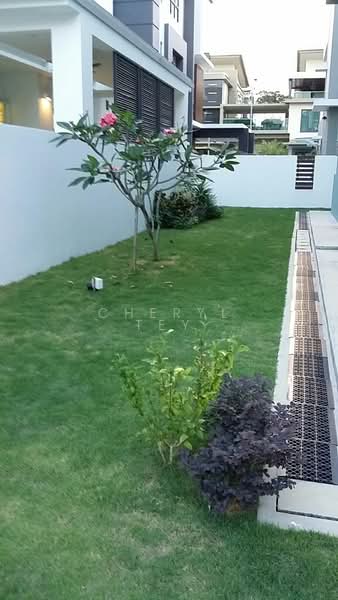 Bungalow for Rent in Johor Bahru (Johor) - Cheryl Tey - Garden - PropertyGuru.com.my
