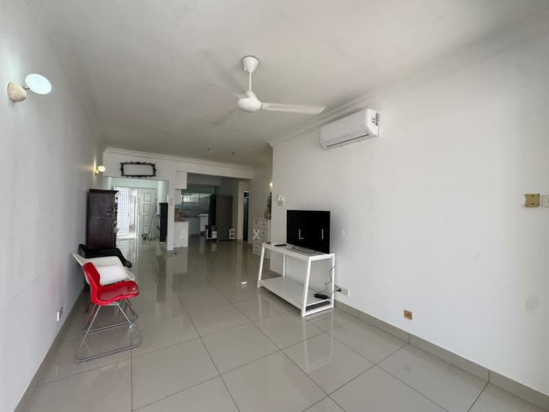 Kondominium untuk Disewa di Gurney Park Condominium - Alex Lim - Living Room - PropertyGuru.com.my