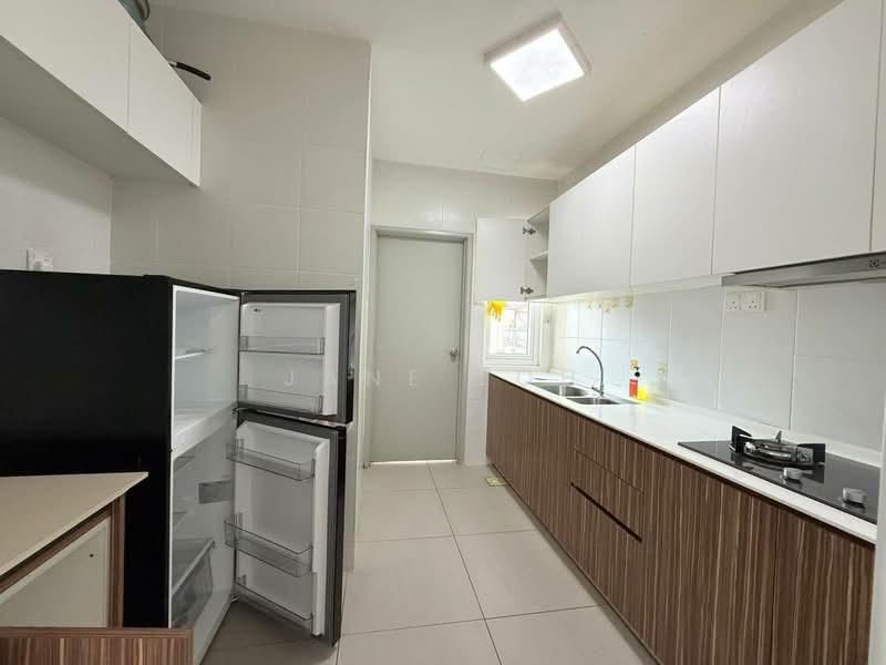 Service Residence for Sale at Seasons Amara Larkin - Jane Loh - Kitchen - PropertyGuru.com.my