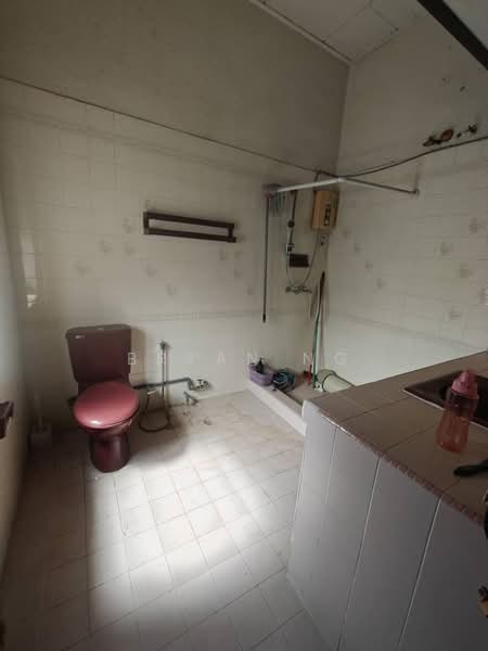 Rumah Banglo untuk Dijual di Titiwangsa (Kuala Lumpur) - Bryan Ng - Bathroom - PropertyGuru.com.my