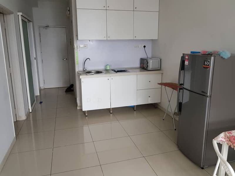 Servis Apartment untuk Disewa di Centrestage Designer Suite - Eddy Lee - Kitchen - PropertyGuru.com.my