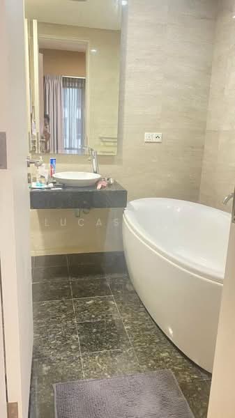 Kondominium untuk Dijual di Pavilion Residence - Lucas Lim - Bathroom - PropertyGuru.com.my