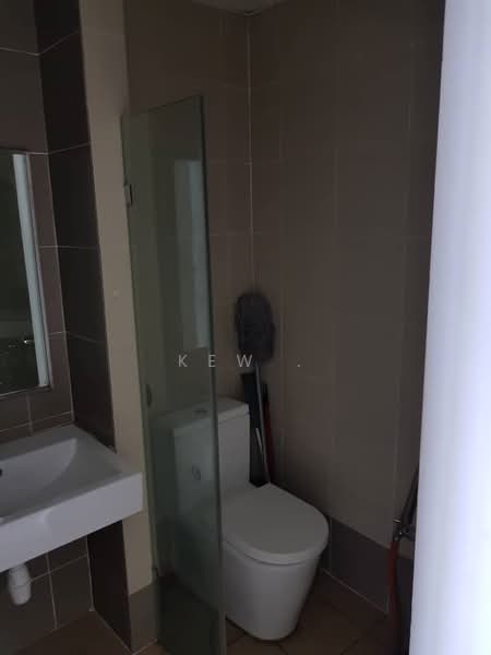 Servis Apartment untuk Disewa di Centrestage Designer Suite - Kew . - Bathroom - PropertyGuru.com.my
