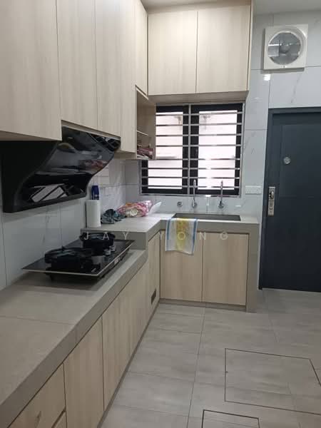 Rumah Teres 2 Tingkat untuk Disewa di Kepong Baru (Kepong) - Jay Yong - Kitchen - PropertyGuru.com.my