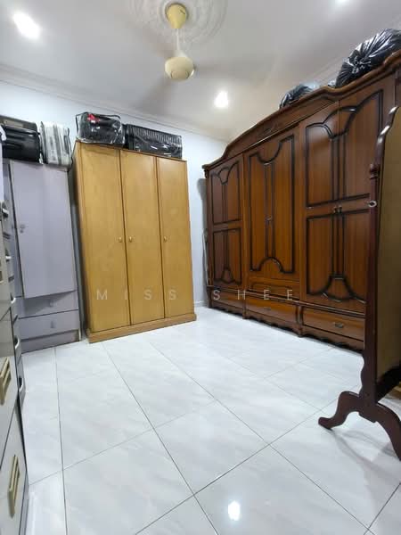 2-storey Terraced House for Sale in Cheng (Melaka) - Miss Shee - Bedroom - PropertyGuru.com.my