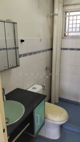 Apartment for Sale at Kenanga Apartments - Sharons Chen - Bathroom - PropertyGuru.com.my