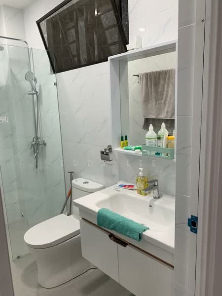 Semi-Detached House for Sale in Seri Kembangan (Selangor) - Eddy Lee - Bathroom - PropertyGuru.com.my