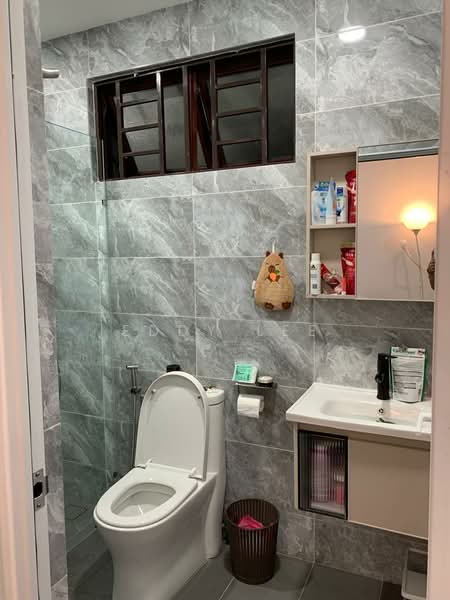 Semi-Detached House for Sale in Seri Kembangan (Selangor) - Eddy Lee - Bathroom - PropertyGuru.com.my