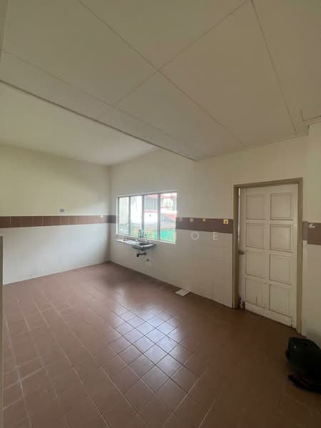 Semi-Detached House for Rent in Taman Puncak Jalil (Seri Kembangan) - Wai Hoe - Kitchen - PropertyGuru.com.my