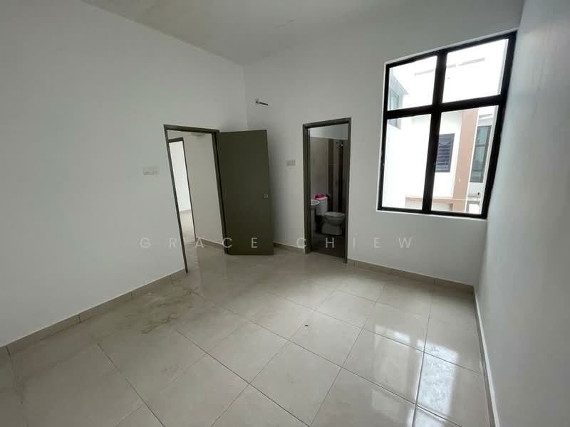 Cluster House for Sale in Taman Mutiara Mas (Skudai) - Grace Chiew - Interior - PropertyGuru.com.my