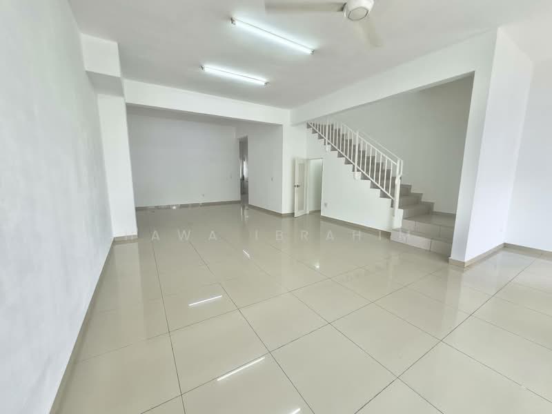 2-storey Terraced House for Sale in Setia Ecohill (Semenyih) - Hawa Ibrahim - Living Room - PropertyGuru.com.my