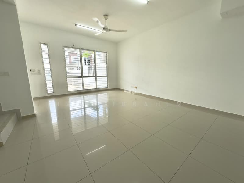 2-storey Terraced House for Sale in Setia Ecohill (Semenyih) - Hawa Ibrahim - Living Room - PropertyGuru.com.my