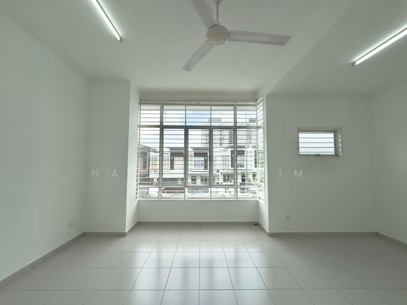 2-storey Terraced House for Sale in Setia Ecohill (Semenyih) - Hawa Ibrahim - Living Room - PropertyGuru.com.my