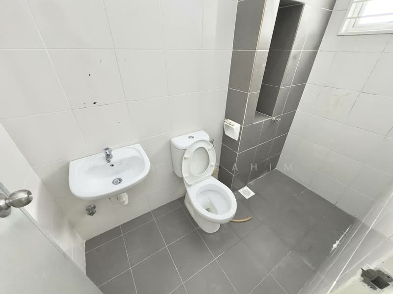 2-storey Terraced House for Sale in Setia Ecohill (Semenyih) - Hawa Ibrahim - Bathroom - PropertyGuru.com.my