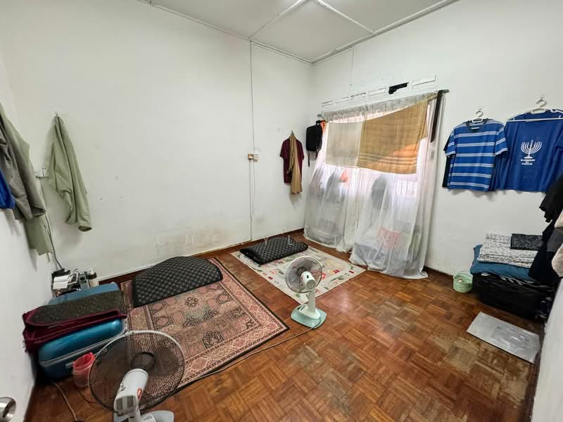 Semi-Detached House for Sale in Taman Johor Jaya (Johor Bahru) - Cheryl Tey - Bedroom - PropertyGuru.com.my