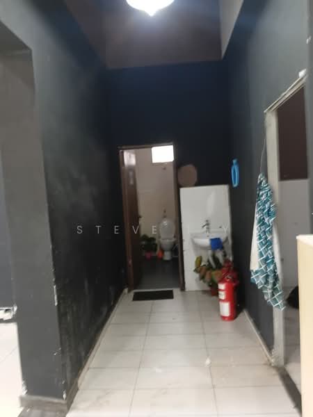 Kedai / Pejabat untuk Disewa di Johor Bahru (Johor) - Steve Tey - Bathroom - PropertyGuru.com.my