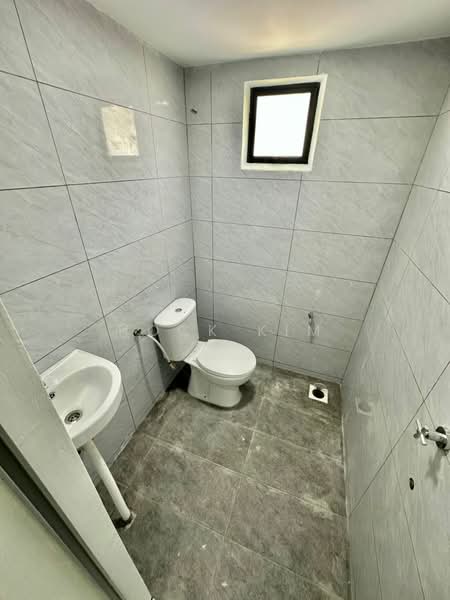 1-storey Terraced House for Sale in Taman Johor Jaya (Johor Bahru) - Hock Kim - Bathroom - PropertyGuru.com.my