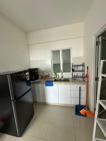 Kondominium untuk Disewa di Havana Beach Residences - Derrick . - Kitchen - PropertyGuru.com.my