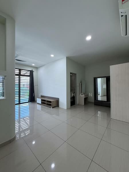 2-storey Terraced House for Sale in Taman Puteri Wangsa (Ulu Tiram) - Nico Chong - Living Room - PropertyGuru.com.my