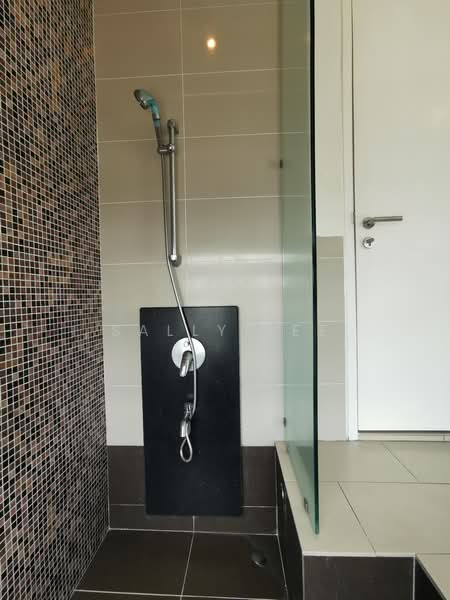 Servis Apartment untuk Disewa di Swiss Garden Residences - Sally Lee - Bathroom - PropertyGuru.com.my
