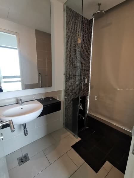 Servis Apartment untuk Disewa di Swiss Garden Residences - Sally Lee - Bathroom - PropertyGuru.com.my