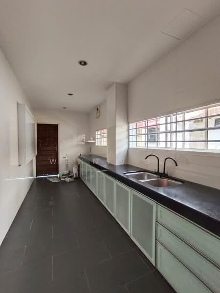 2-storey Terraced House for Sale in Taman Mutiara Rini (Skudai) - Wennes Go - Kitchen - PropertyGuru.com.my