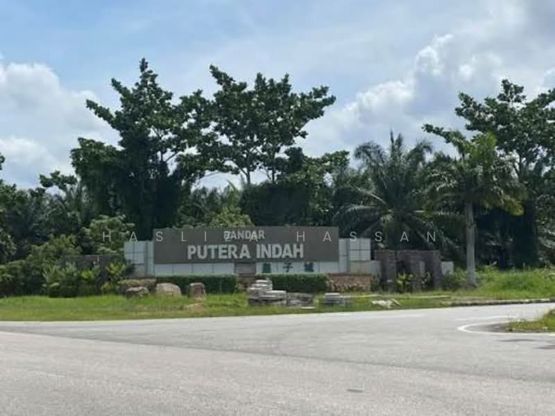 Rumah Teres untuk Dijual di Batu Pahat (Johor) - Hasliza Hassan - Exterior - PropertyGuru.com.my