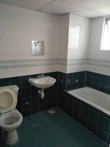 Kondominium untuk Dijual di Venice Hill - Ryan Low - Bathroom - PropertyGuru.com.my