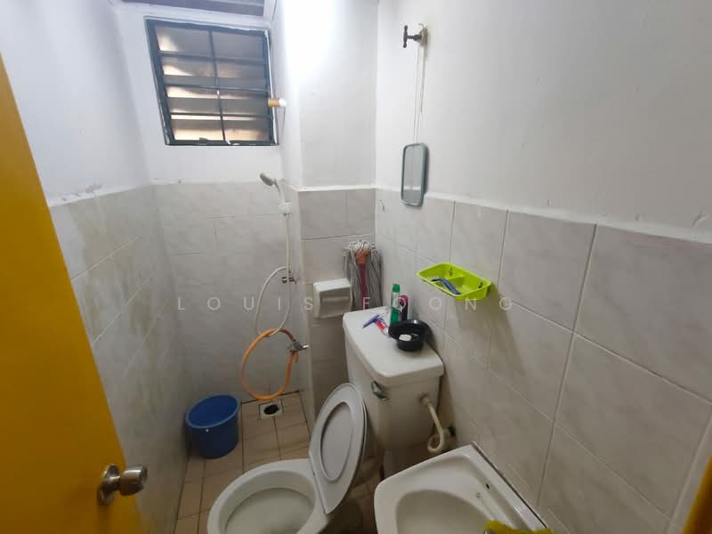 Apartment for Sale at SD Apartments II - Louis Foong - Bathroom - PropertyGuru.com.my