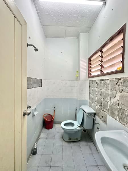 Rumah Teres 2 Tingkat untuk Dijual di Seksyen 7 (Bangi) - Aqillah Razali - Bathroom - PropertyGuru.com.my