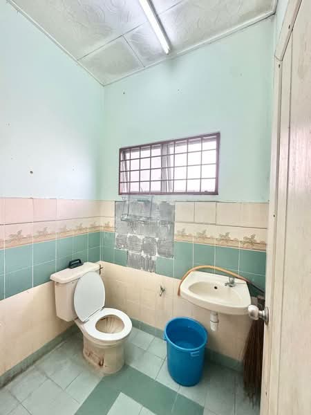 Rumah Teres 2 Tingkat untuk Dijual di Seksyen 7 (Bangi) - Aqillah Razali - Bathroom - PropertyGuru.com.my