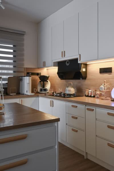 Service Residence for Sale at Setia Sky 88 - Dennis Lee - Kitchen - PropertyGuru.com.my