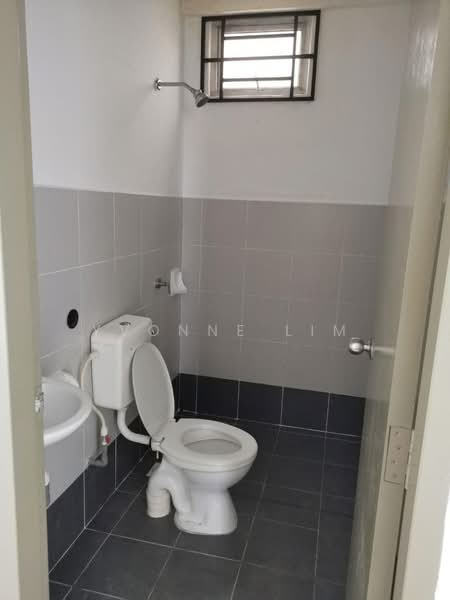Apartment for Sale at Pangsapuri Pulai Mutiara - Yvonne Lim - Bathroom - PropertyGuru.com.my
