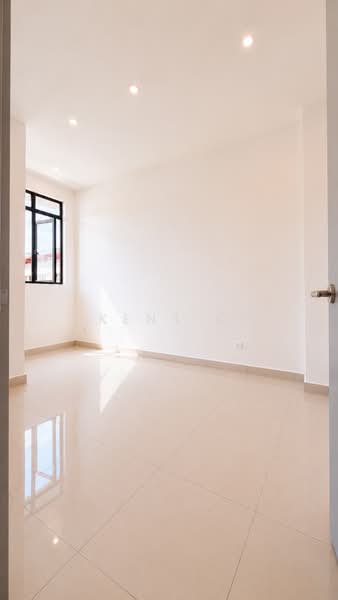 Semi-Detached House for Sale in Ipoh (Perak) - Kent C - PropertyGuru.com.my