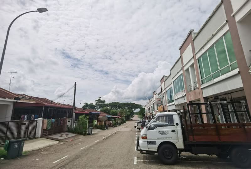 Shop / Office for Sale in Taman Bestari Indah (Ulu Tiram) - Guang Jun Loh - PropertyGuru.com.my