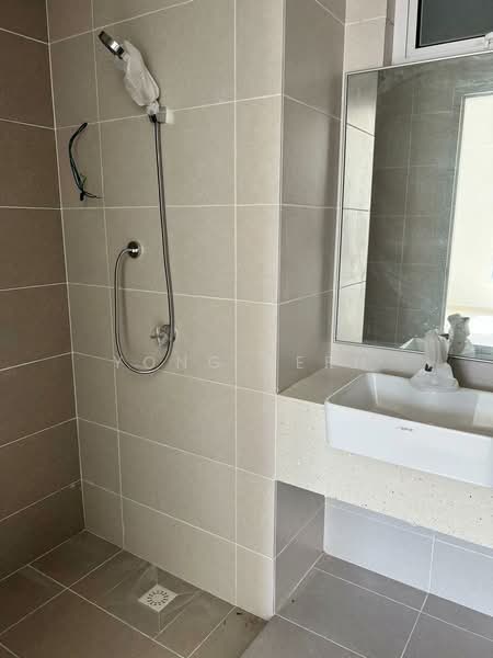 Kondominium untuk Dijual di The Amarene - Yong Sern - Bathroom - PropertyGuru.com.my